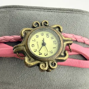 Charming Ladies Vintage Style Pink Threaded Leather Watch Working New Battery thumbnail 2