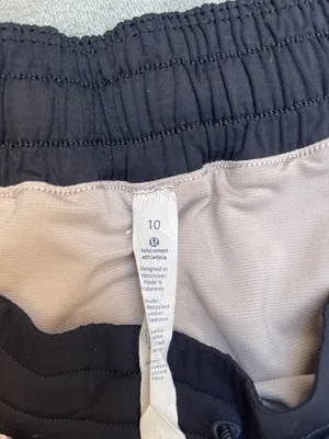 Lululemon Hotty Hot Short Running Gym Yoga Pilates Outdoor Black White Print 10 thumbnail 7