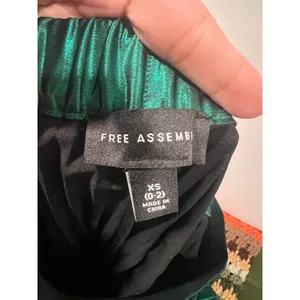Free Assembly Elegant Emerald Green Satin Pleated Midi Skirt Flowy Accordion XS thumbnail 5