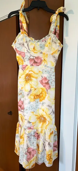 Forever 21 Floral Tie-Shoulder Sundress thumbnail 1