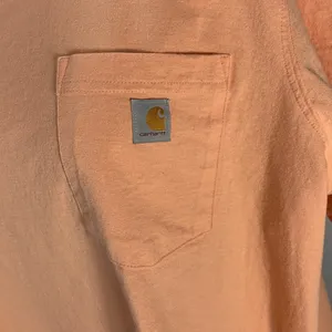 Carhartt Loose Fit Light Orange Peach Workwear Crew neck Pocket Tee Size… thumbnail 4