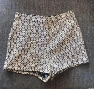 Boutique textured black and white patterned woven shorts. thumbnail 1