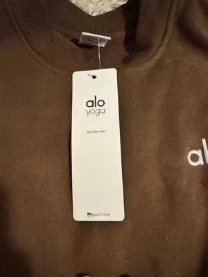 Alo Yoga thumbnail 7