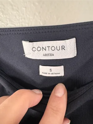 Aritzia Contour Black Square Neck Bodysuit Womens S Minimalist Classic Tank thumbnail 5