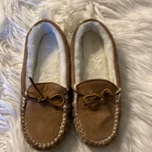 LAMO Shoes sue 10 never been worn excellent condition thumbnail 1