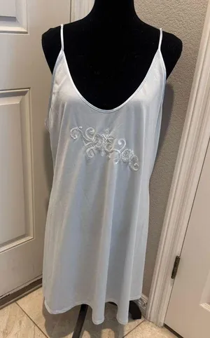 Vintage secret treasures Elegant light blue Embroidered Nightgown size large thumbnail 1