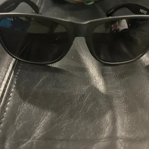 Privel Stylish Black Sunglasses thumbnail 10