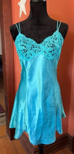 Vintage Victoria’s Secret lace top slip lingerie thumbnail 1