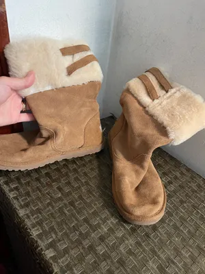 Womens Ugg boots 6 read desc thumbnail 2