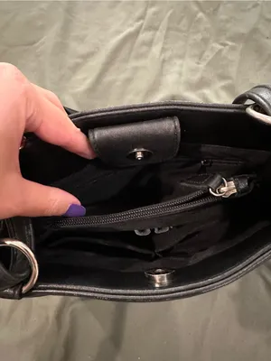 Elegant Black Leather Shoulder Bag with Double Straps thumbnail 6