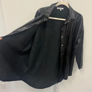 Olivaceous Black Faux Leather Button‎ Down Shirt Shacket S/M Fall Monochrome thumbnail 3