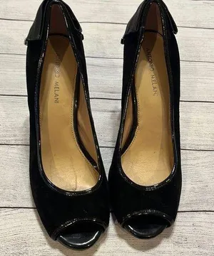 Heels Size 9 thumbnail 1