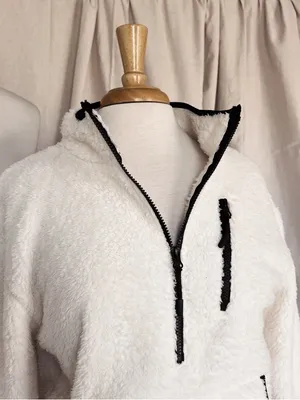Cozy White Sherpa Half thumbnail 6