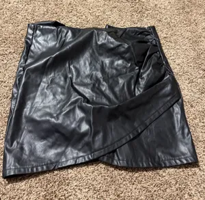 SHEIN Leather Skirt  thumbnail 1