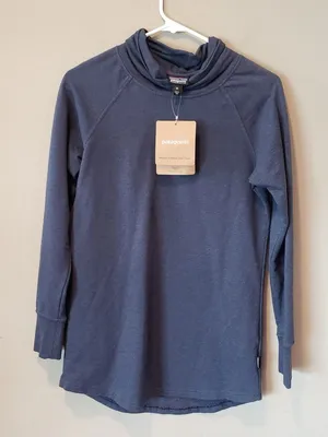 Patagonia Women's Navy Long Sleeve Tee thumbnail 1