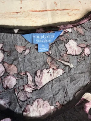 Simply Vera Vera Wang | Plum & Black Floral Crinkle Short Sleeve Blouse thumbnail 4