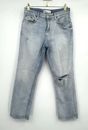 ZARA Straight leg High Rise Distressed Jeans Womens Size 8 Light Wash Boho Denim thumbnail 1