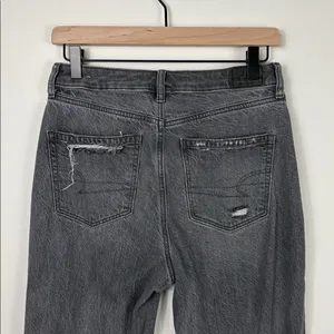 American Eagle Mom Jeans Women’s Size 4 Regular Gray Black Denim Straight Leg thumbnail 8