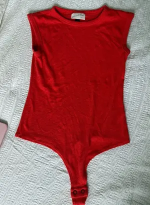 Universal Threads Vibrant Red Kids Bodysuit thumbnail 1