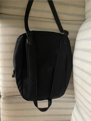Lululemon Everywhere Backpack 22L in Black thumbnail 7