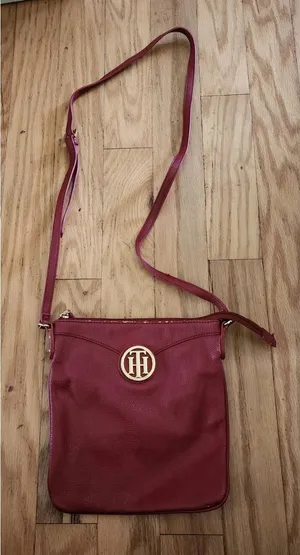 Tommy Hilfiger Bag Womens Size Crossbody Red Adjustable Strap Goldtone‎ Logo thumbnail 1