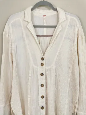 Free People "All About The Feels"‎ Ivory Gauze Crinkle Button Down Top Size XS thumbnail 6