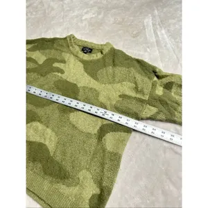 Lucky Brand Crew Neck Pullover Sweater Women’s Size Large Green Camouflage thumbnail 6