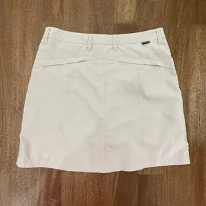 Patagonia Skort Womens 6 Tan Khaki Athletic Hiking Skirt Skort thumbnail 4
