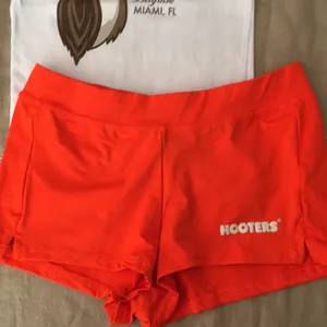 Hooters Girl Worn Sexy Tank & Shorts from Miami FL XSmall & “Noella” Name Tag thumbnail 4