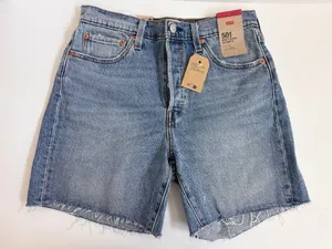 Levi’s 501 Mid Thigh Shorts Women’s NWT Light Wash Button Fly Denim Size 28 thumbnail 1