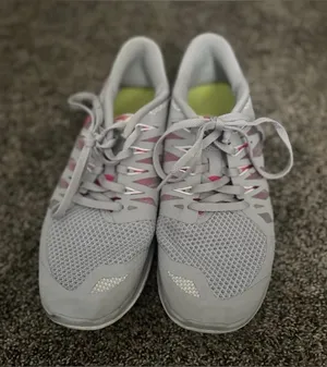 Nike Women’s Shoes Size 8 0131 thumbnail 1