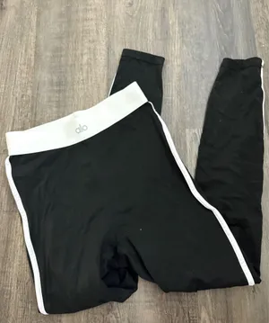 Alo Yoga Set Airlift Bra Leggings thumbnail 7