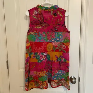 EUC Etc. women’s bright colorful patterned sleeveless tiered handkerchief blouse thumbnail 5