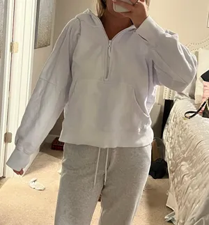 Aerie Offline By White Hoodie thumbnail 1