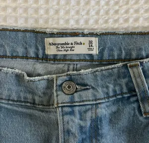 Jeans thumbnail 3