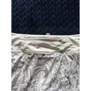 Lululemon Women's Pacesetter Skirt Floral White Gray Sz 4 thumbnail 8