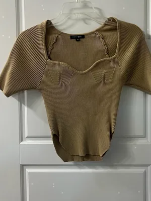 Papermoon Ribbed Puff Sleeve top – Size Medium thumbnail 2