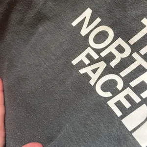 The North Face Women’s Hoodie Pullover thumbnail 4