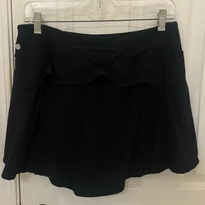 Zella Ruffle Back Performance Skort in Black thumbnail 4