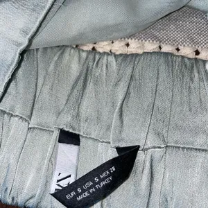 Woman’s size small Zara top thumbnail 2