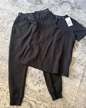 Mandala Black Jogger two piece scrub set Size M thumbnail 1