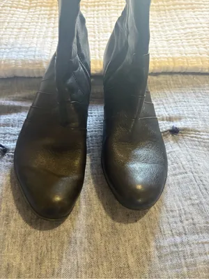 Born Black Leather Knee High Heeled Boots size 9 thumbnail 3