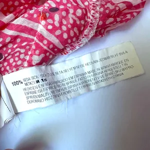 Zara‎ Basic Women’s Top Silk Red Sz Medium Patterned Short Sleeve Ruffled thumbnail 5