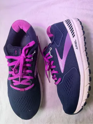 Brooks Ariel Women's Running Shoe - Navy with Pink Accents thumbnail 6