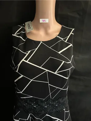 Owin Women’s Black & White Geometric Fit-&-Flare Dress Floral Lace Waist LG NWT thumbnail 5