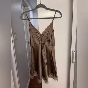 Abercrombie & Fitch Elegant Lace Trim Tan Slip Dress S thumbnail 8