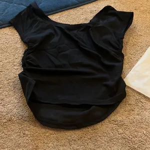 NWOT halara sport tee small thumbnail 2
