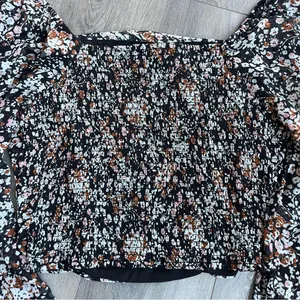 Lulus Womens Black Floral Crop Top Blouse Smocked Long Sleeve L NWT thumbnail 7