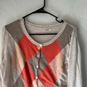 Old Navy‎ Y2k Size Large Beige Orange Argyle Diamond Button Academia Sweater thumbnail 2
