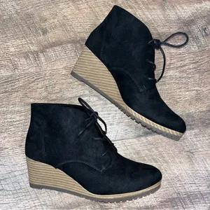 Dr. Scholls Ceelia Black Chukka Wedge Booties thumbnail 1